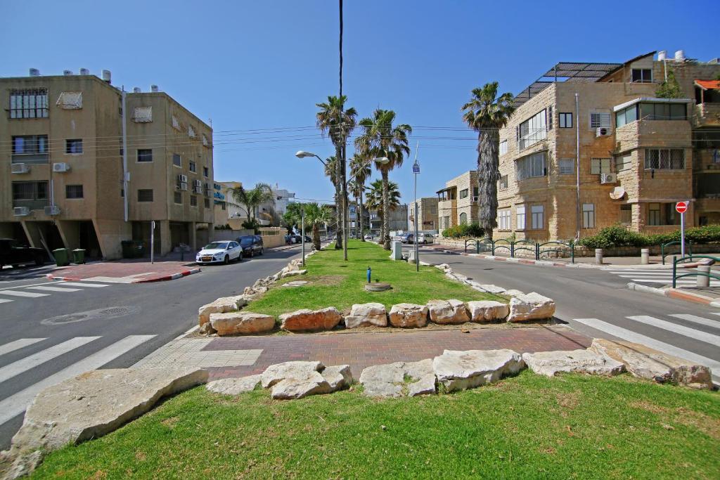 Sea Plaza Hotel Haifa Buitenkant foto