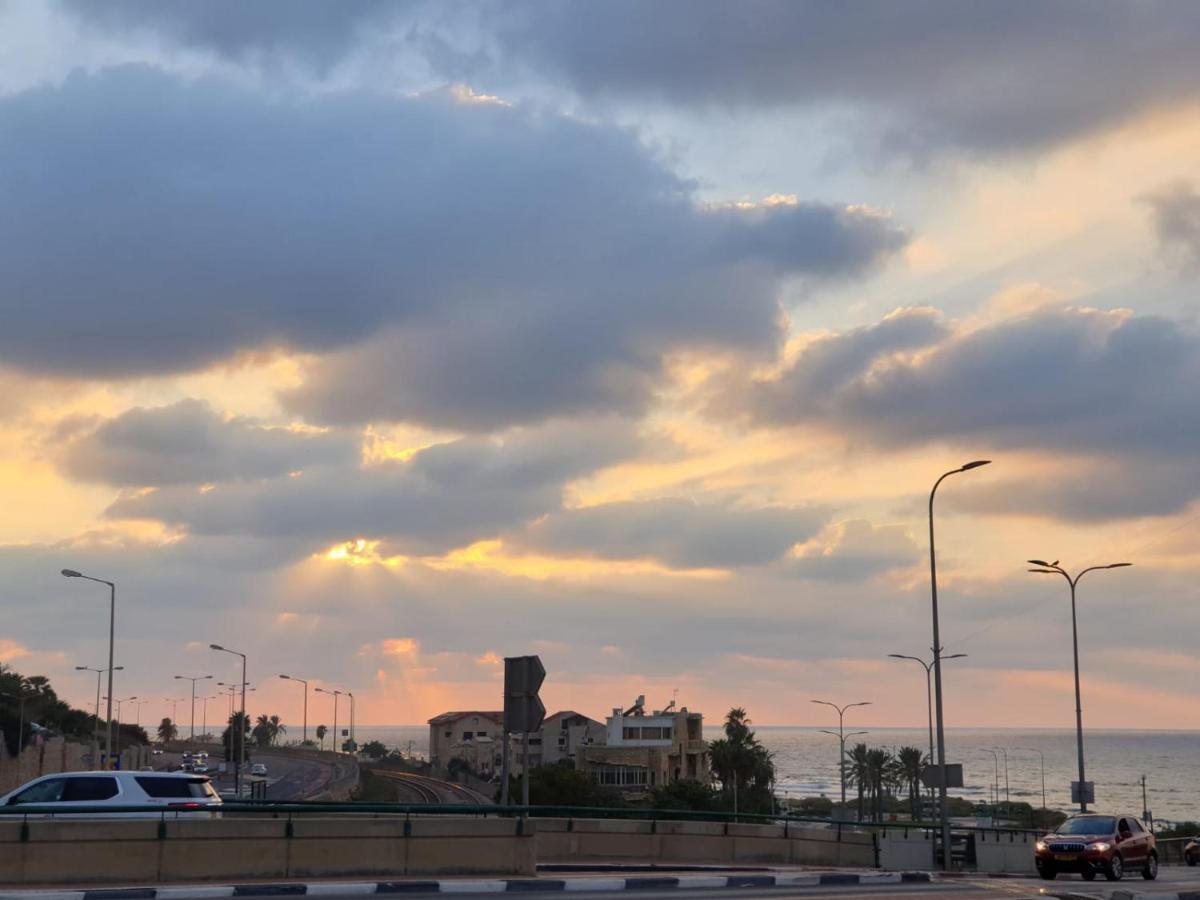 Sea Plaza Hotel Haifa Buitenkant foto